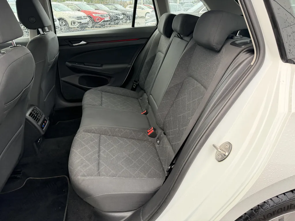 Volkswagen Golf SW occasion 2.0 TDI 115 DSG7 Life Business disponible chez votre concessionnaire au Havre en Normandie