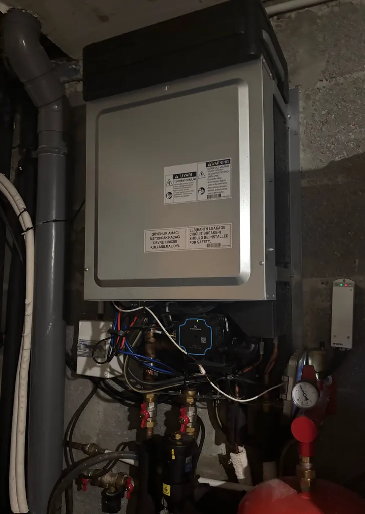 Entretien d’une pompe à chaleur air eau LG à Bondy