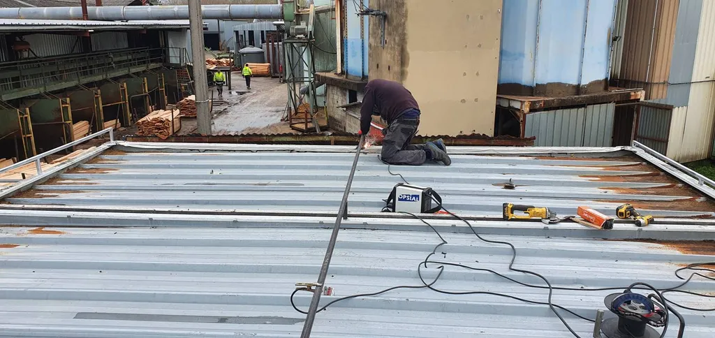 réalisation de charpente métallique sur toiture dans le medoc 