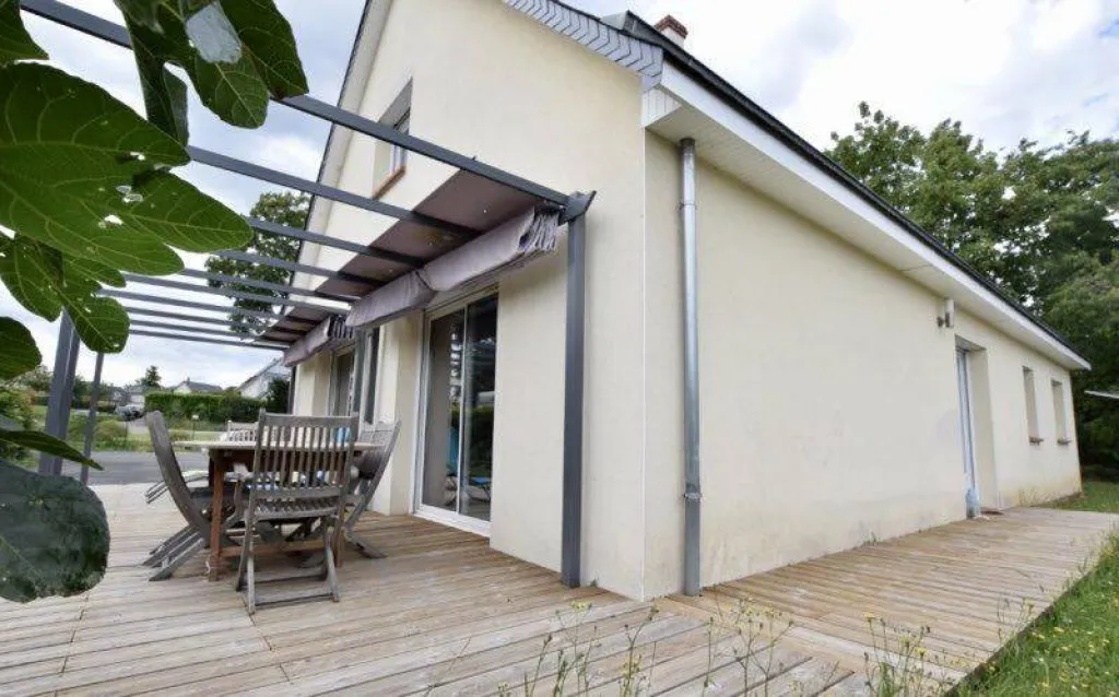 A acheter très joli pavillon contemporain de 150m² sur un terrain de 1000m² sur la commune de caudebec les elbeuf 76320