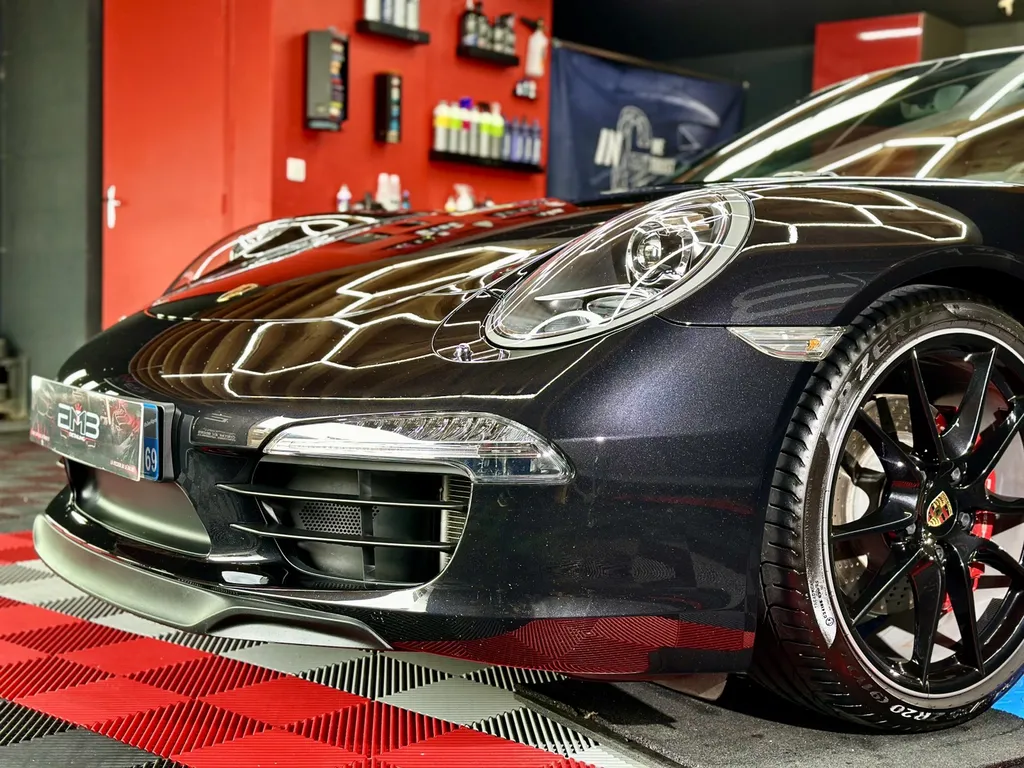 protection contre les rayures impacts film de protection PPF Lyon traitement céramique carosserie Porsche 911