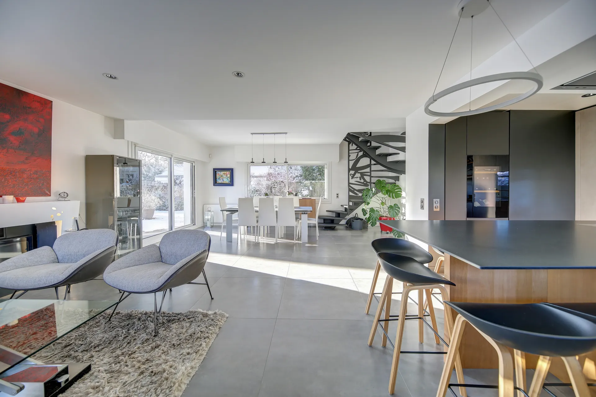 A vendre maison de famille à Saint Germain en Laye avec une architecture, lumière et prestations haut de gamme au cœur d’un cadre résidentiel d’exception