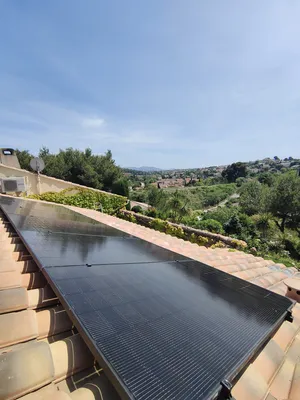 Combien de temps prévoir pour installer des panneaux solaires Ensol ou DualSun à Aix-en-Provence, délais réels observés