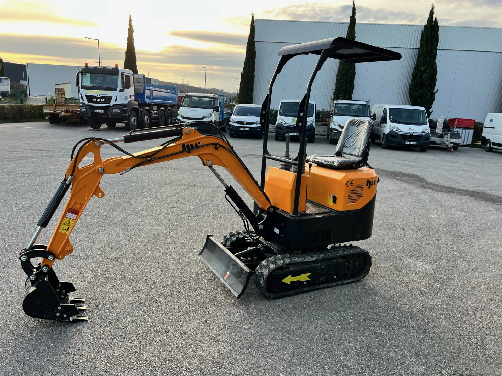 Location mini-pelle 1 tonne sans chauffeur Bouches du Rhône