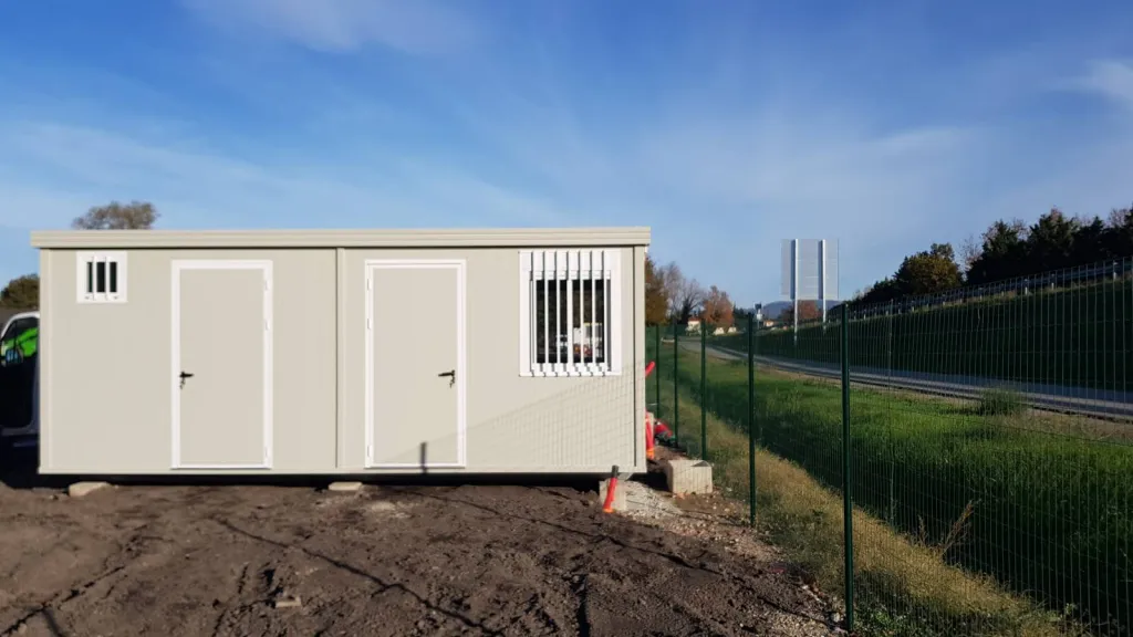 structure modulaire pour centre de recyclage durant le covid à Monteux
