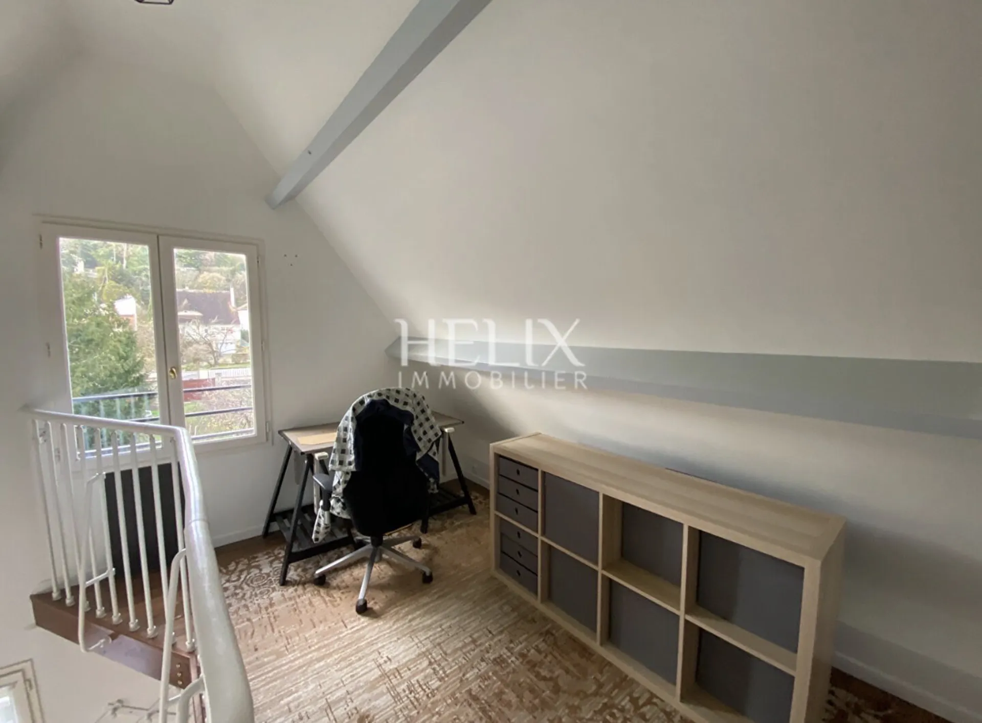 Exclusivité Le Pecq (quartier Cité) – Charmante maison meublée 2 pièces avec mezzanine, terrasse et jardin partagé