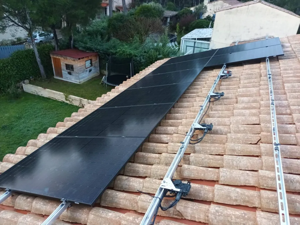 Installation adaptée réalisé par Provence Energie Solaire Services
