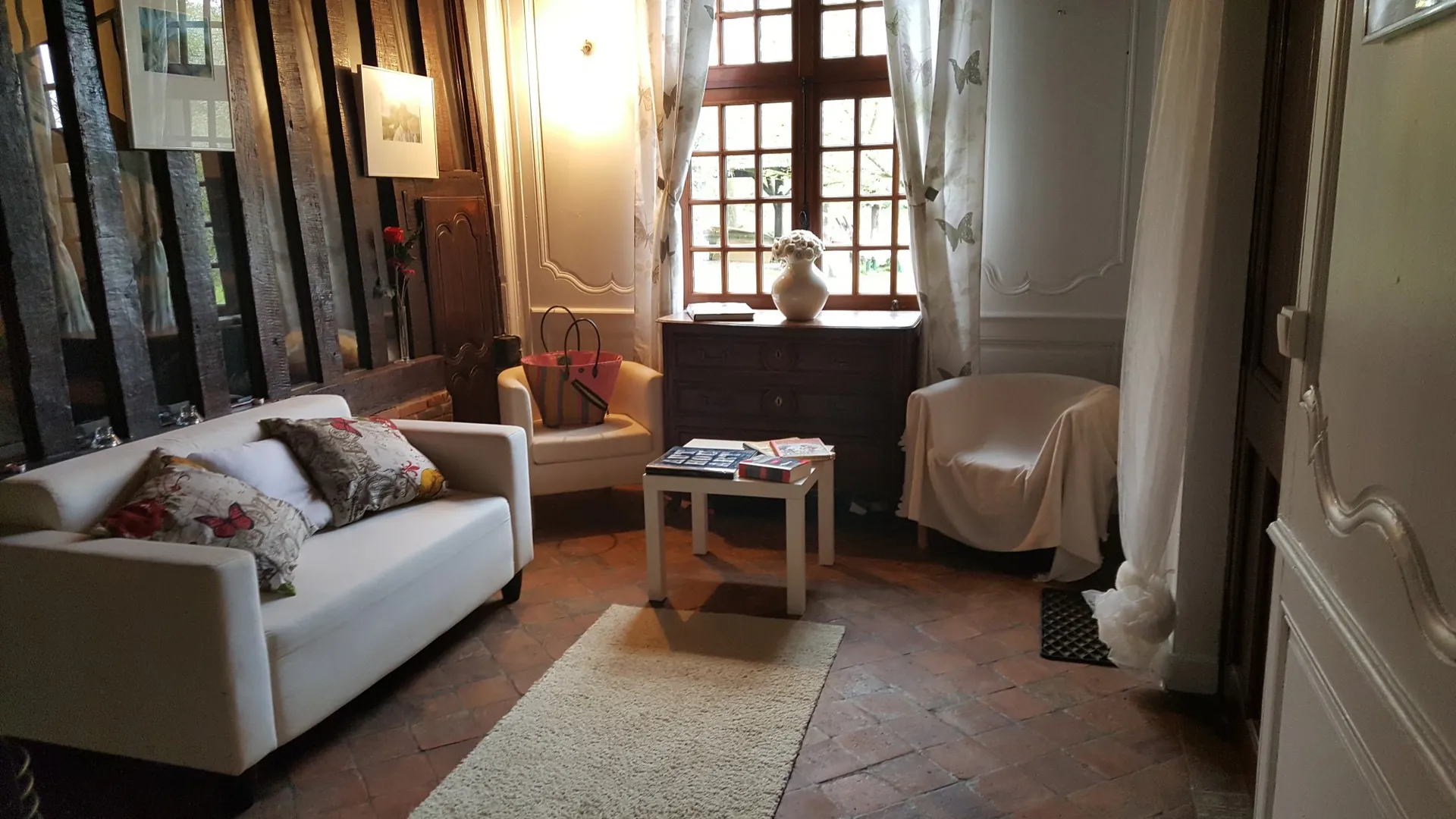 Rechercher ancien manoir avec une superficie habitable d'environ 171 m² , une dépendance à renover.