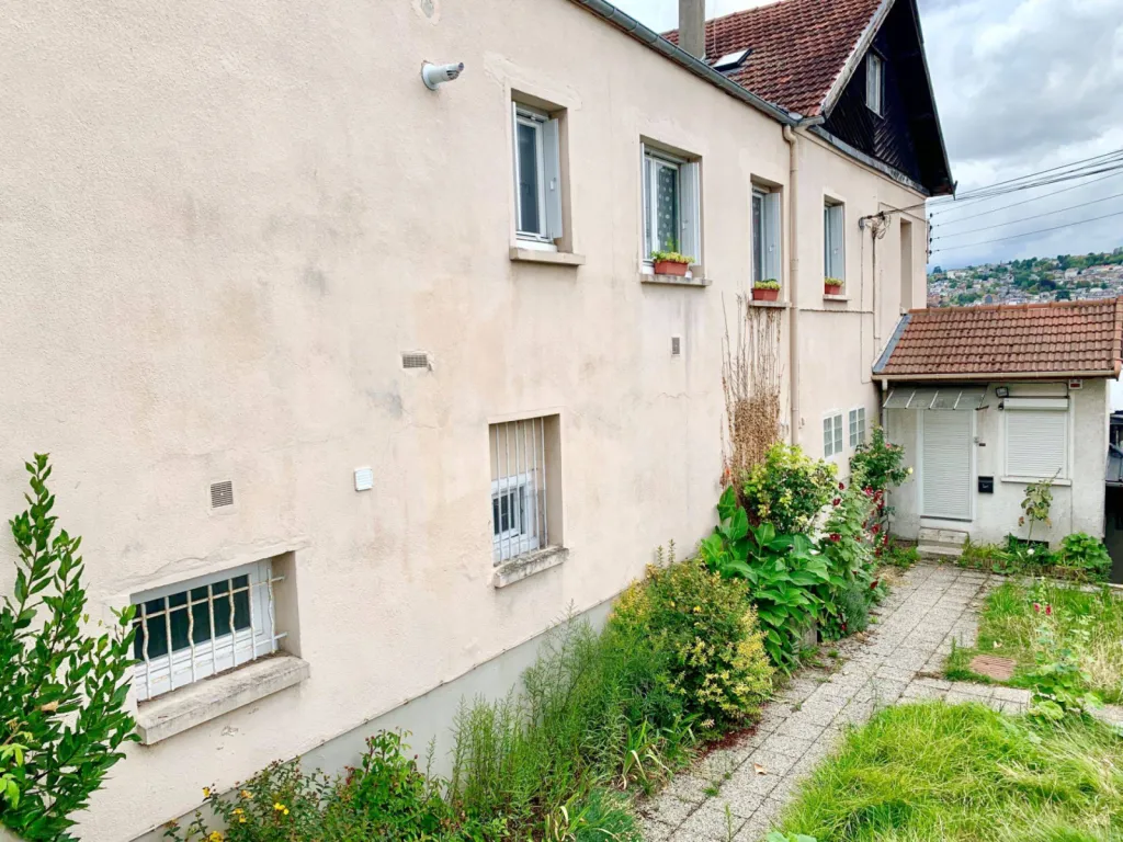 Acheter un petit immeuble de 3 logements dont une maison à réhabiliter à Rouen MONT GARGAN