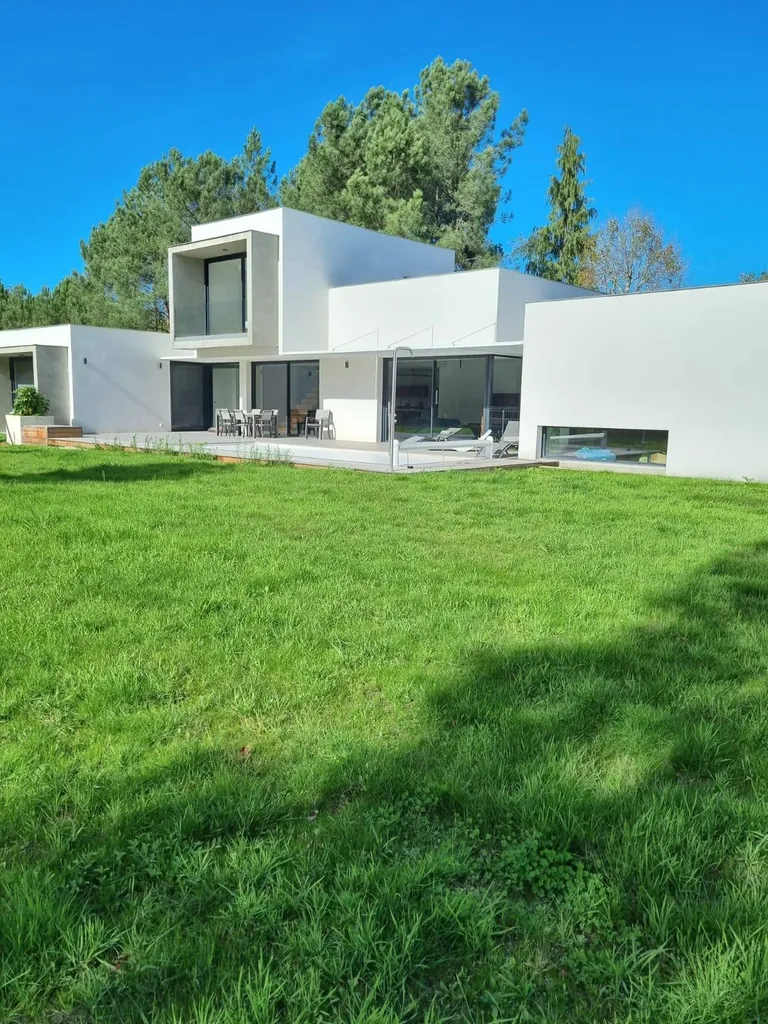 Scarifier le gazon de mon jardin de Parentis-en-Born dans les Landes
