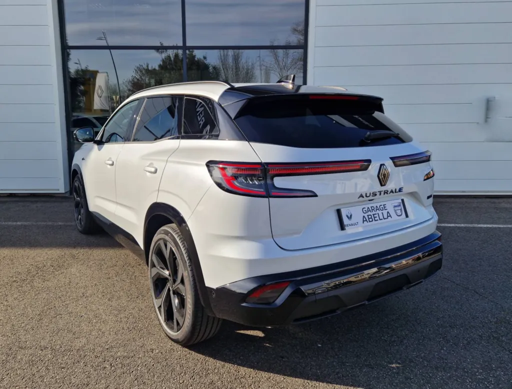 Nouveau Renault Austral Hybride E-TECH 200 Techno ESPRIT ALPINE 4CONTROL occassion près de Toulouse en Occitanie