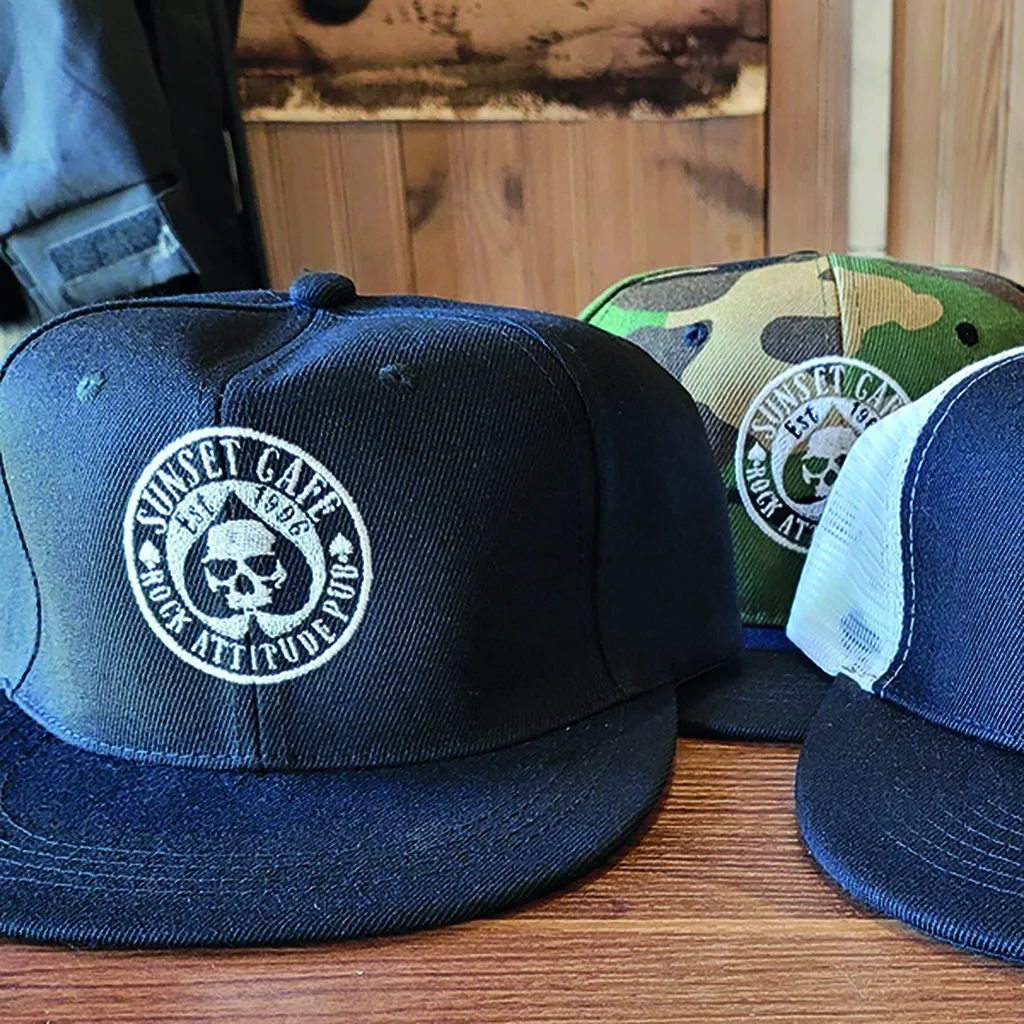 Casquettes personnalisées marquage en flocage, broderie, DTF sérigraphie à la Valentine Marseille