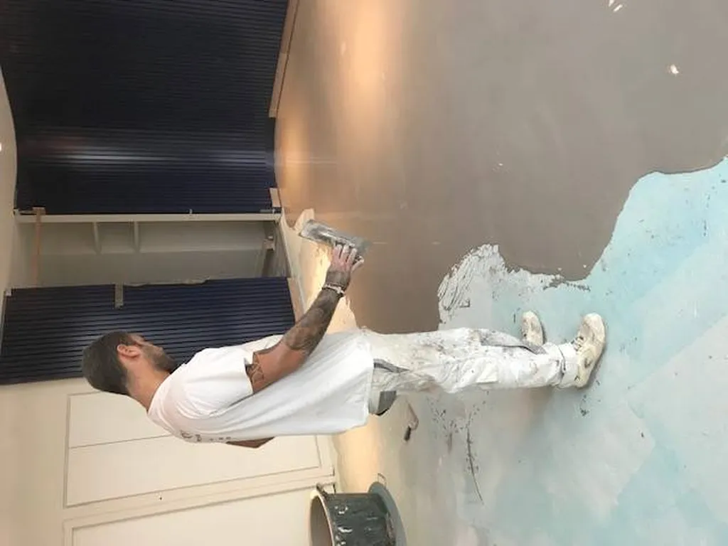 BETON COULE TERRE DU MONDE MAISON ESTEE LAUDER EUROPE