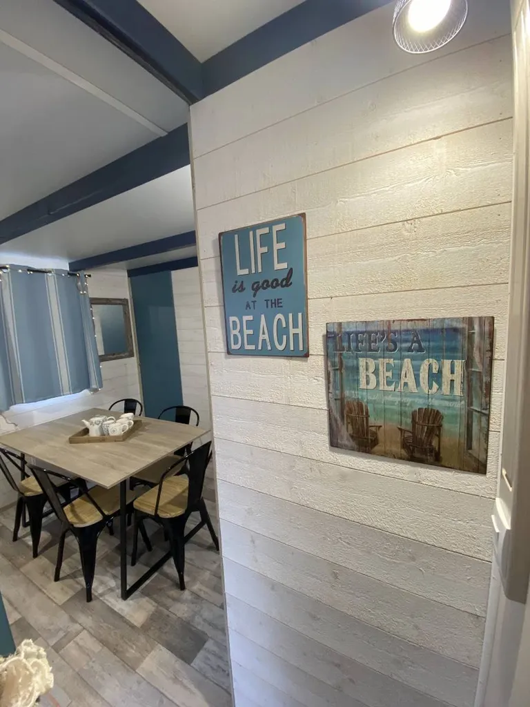 location de Chalet en 5 couchages non climatisé camping à Vias-Plage proche du Cap d'Agde