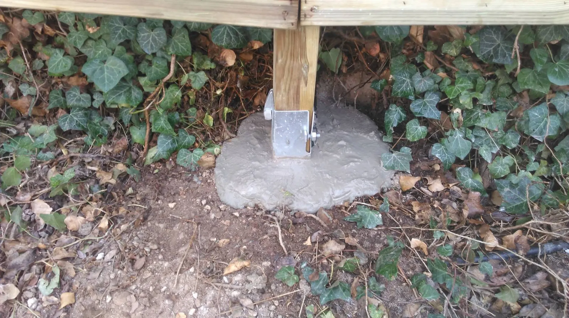 pose de panneaux occultants en bois