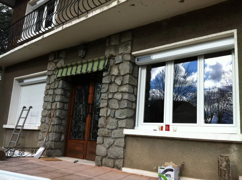 Rénovation de fenêtre PVC et Volet roulant solaire à VILLEFRANCHE SUR SAONE
