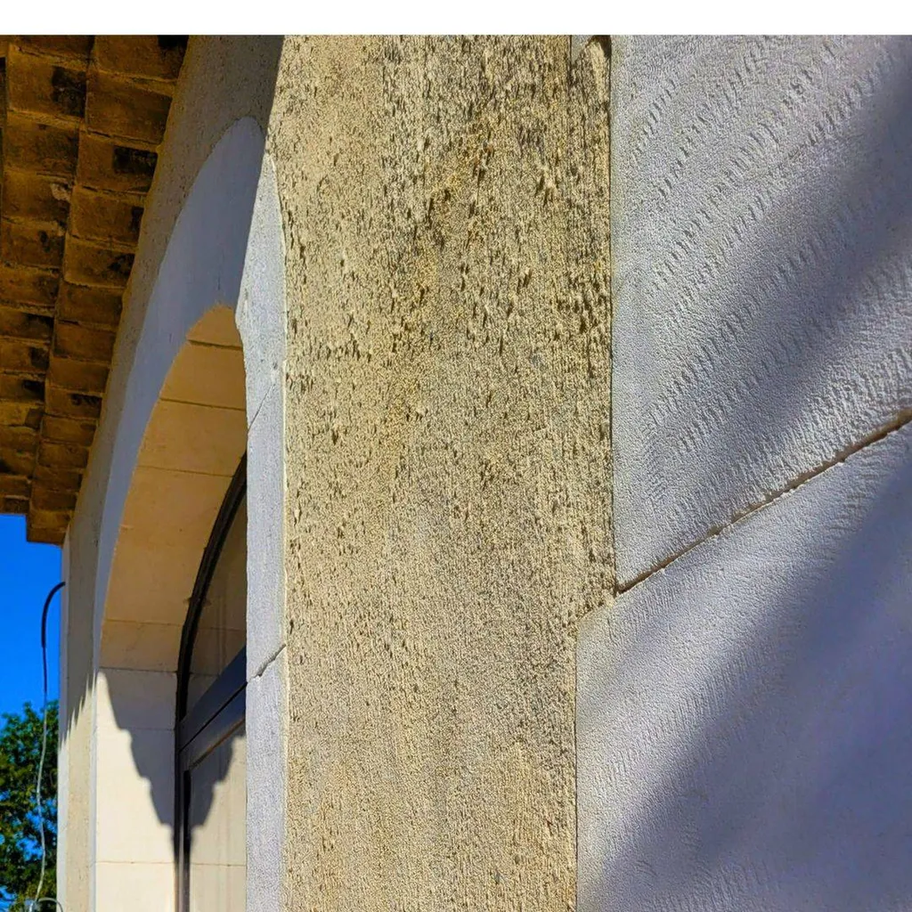 Chantier en cours sur la commune de Maussane-les-Alpilles dans les Bouches du Rhône