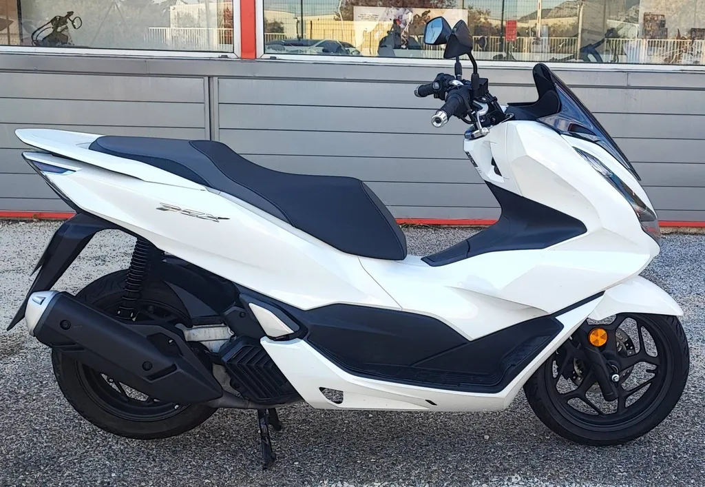 HONDA PCX 125 DU 08/2022 AVEC 4450 KM