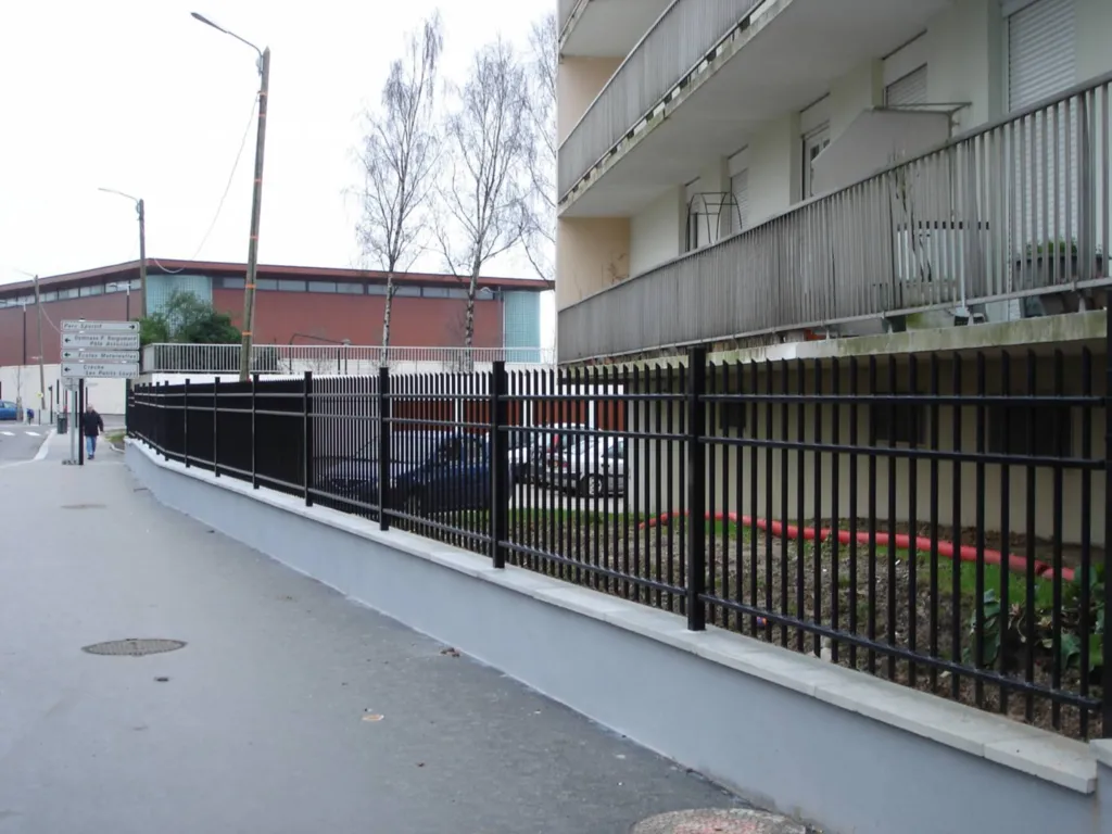 installation d'une clôture barreaudée dans la Seine Maritime 76