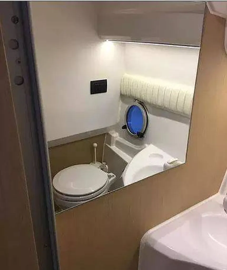 Bateau habitable Laver 23X avec WC marin Toulon Var