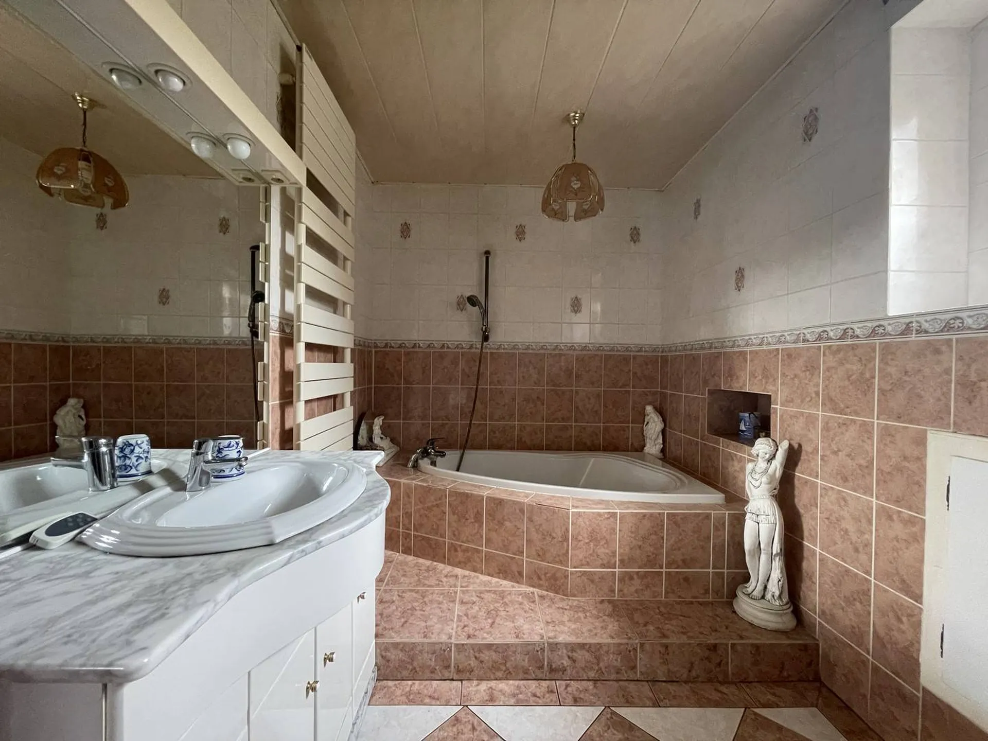 Longère de 152 m² sur son terrain de 4 630 m², située à proximité de la commune de Neufchâtel-en-Bray, Seine Maritime, 76