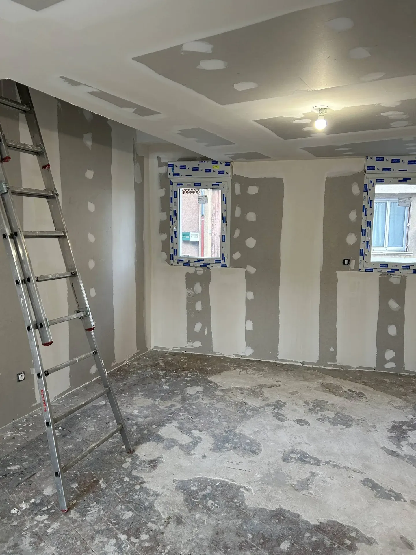 Isolation thermique intérieure (ITI) réalisée pour améliorer les performances énergétiques de la maison