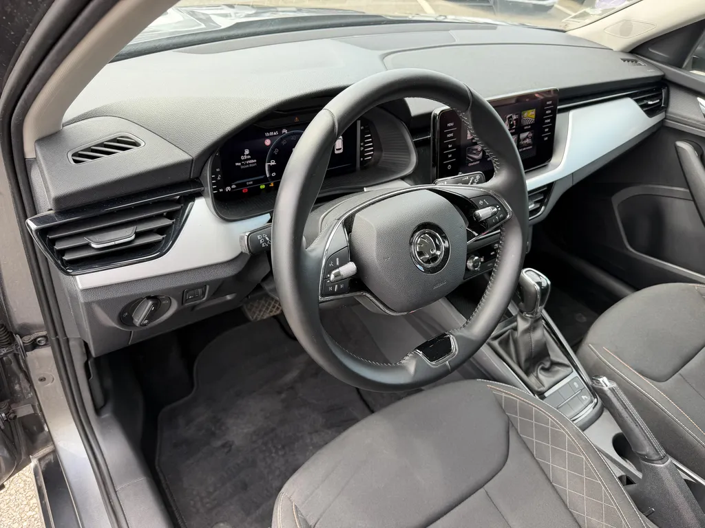 Achat voiture occasion SKODA Kamiq 1.0 TSI 110 ch DSG7 Ambition Business essence automatique proche Caudebec en Caux