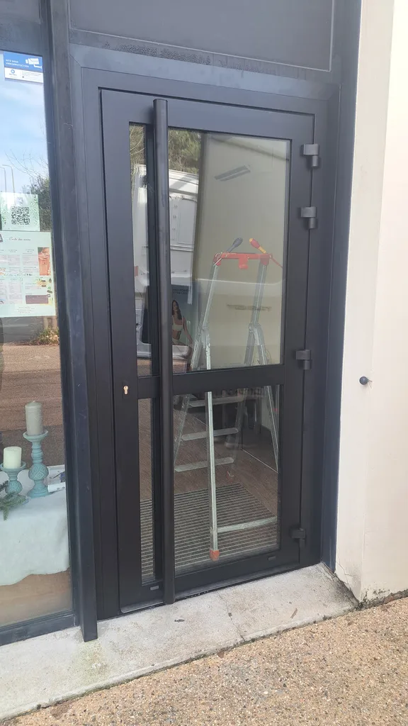 entreprise pour changement de porte lourde magasin ou boutique à gujan mestras bassin d'arcachon