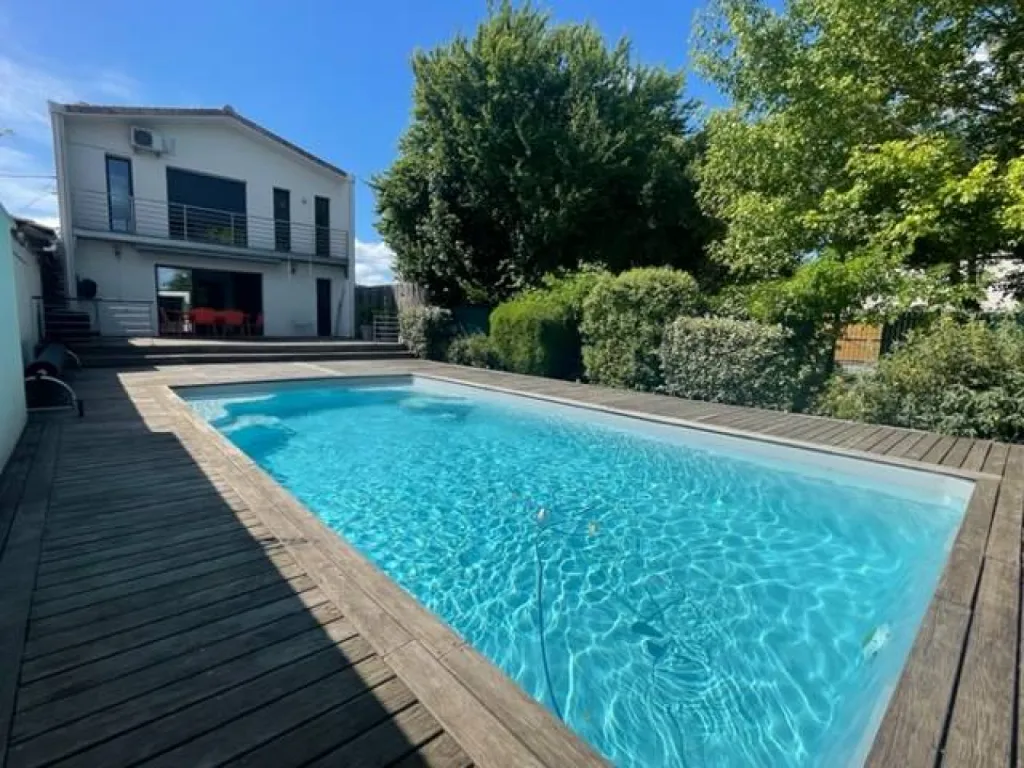 Maison récente agence immobilière Caudéran Arnaud Droulers immobilier 