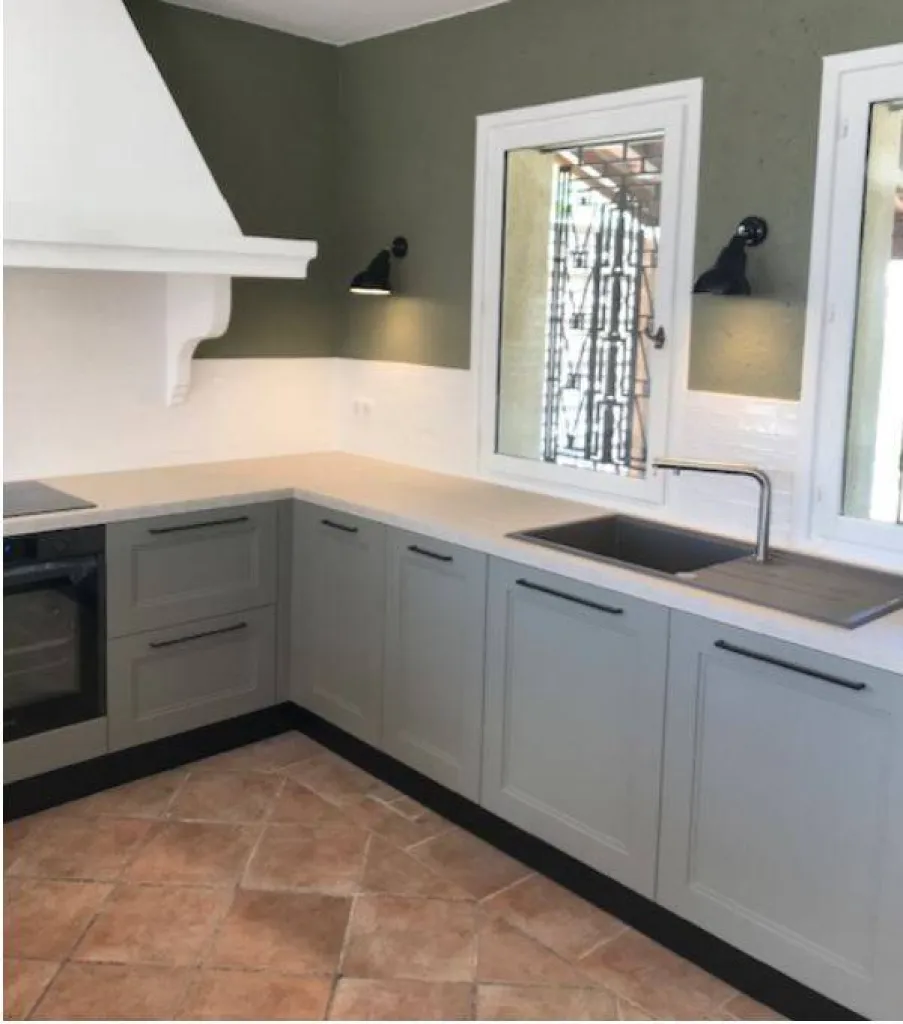 Création d'une cuisine italienne sur mesure contemporaine à Six Fours dans le Var