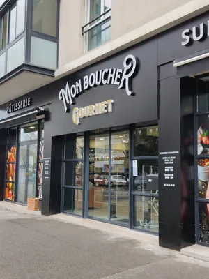Créer un agencement sur mesure pour traiteur et boulangerie avec modules bois, Valchromat et rangements professionnels à Marseille