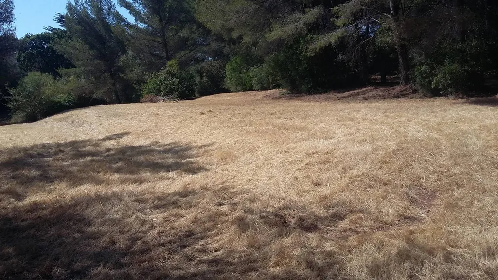 Terrain de 384 m² LE PRADET