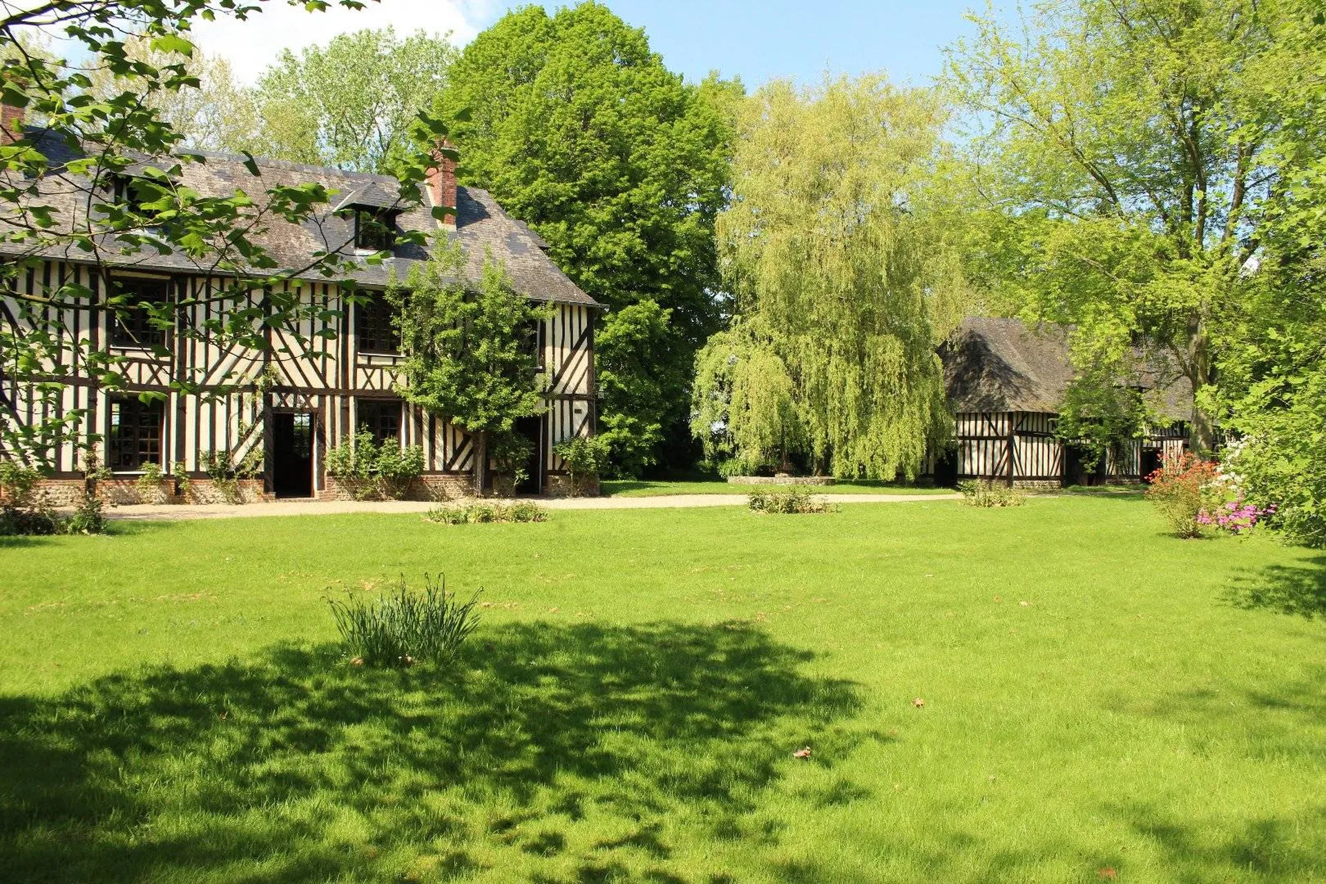 Visite villa normande à colombages proche de Pont-Audemer 27500