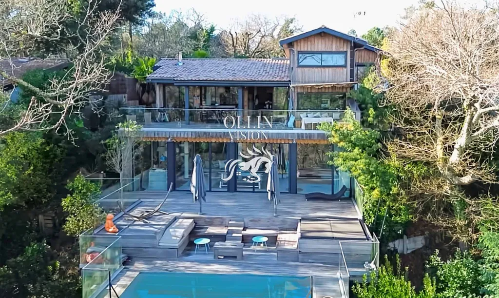 VILLA D'EXCEPTION AU COEUR DE LA NATURE