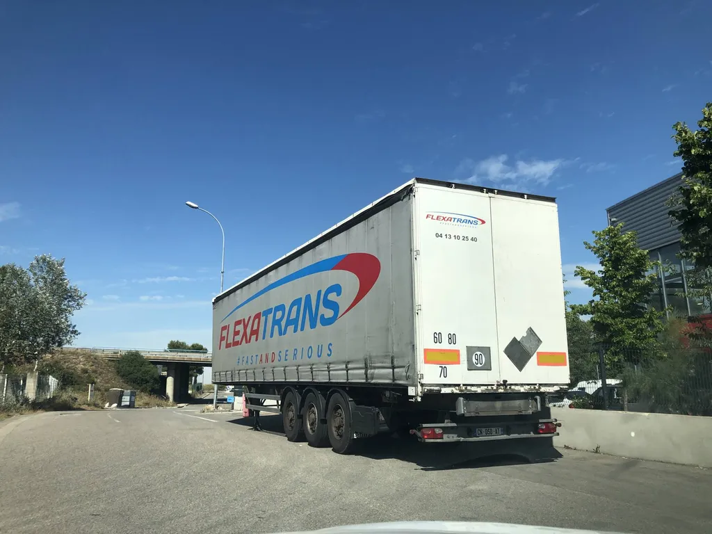 Véhicule avec chauffeur à votre disposition dans les Bouches-du-Rhône