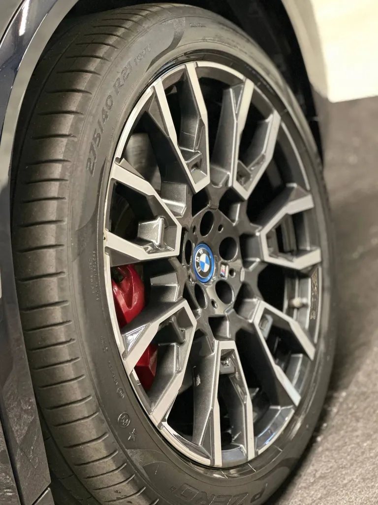 Lustrage brillance et entretien intérieur sur ce BMW X5 à notre atelier (72)