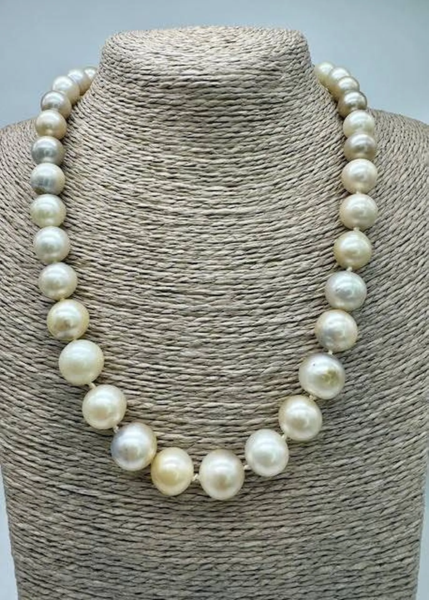 Éclat Rare: Découvrez le Collier de Perles de Tahiti Albinos chez Or Ligne en Gironde