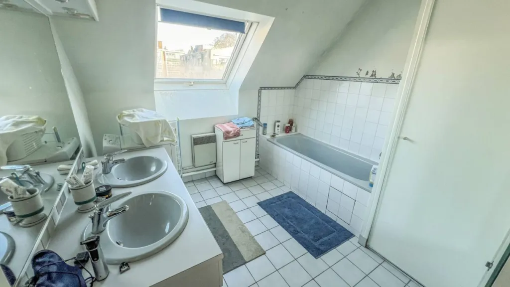 T4 de 105 m2 avec terrasse, parking couvert et cave à ROUEN