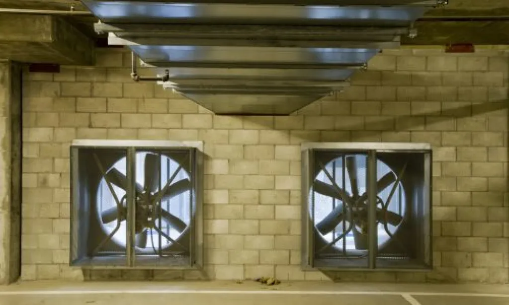 Maintenance annuelle des extracteurs de fumée : assurer performance, sécurité et conformité réglementaire grâce à un entretien professionnel