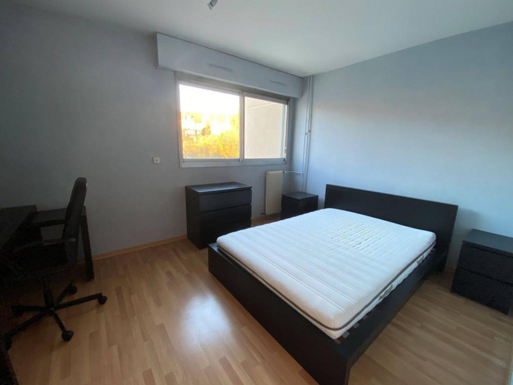 chambre spacieuse et lumineuse