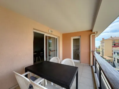 Appartement 3 pièce(s) 2 chambre(s) 69 m² Fréjus (83370)