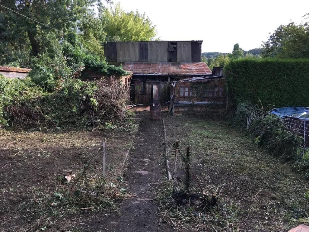 A acheter, maison à rénover sur 260m² de terrain dans une impasse sur la commune de ST AUBIN LES ELBEUF 76410