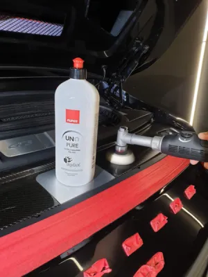 Quel polish utiliser pour effacer les rayures sur ma carrosserie automobile ou quel professionnel choisir pour faire un polissage ou lustrage sur mon véhicule près de Vannes en Bretagne. 