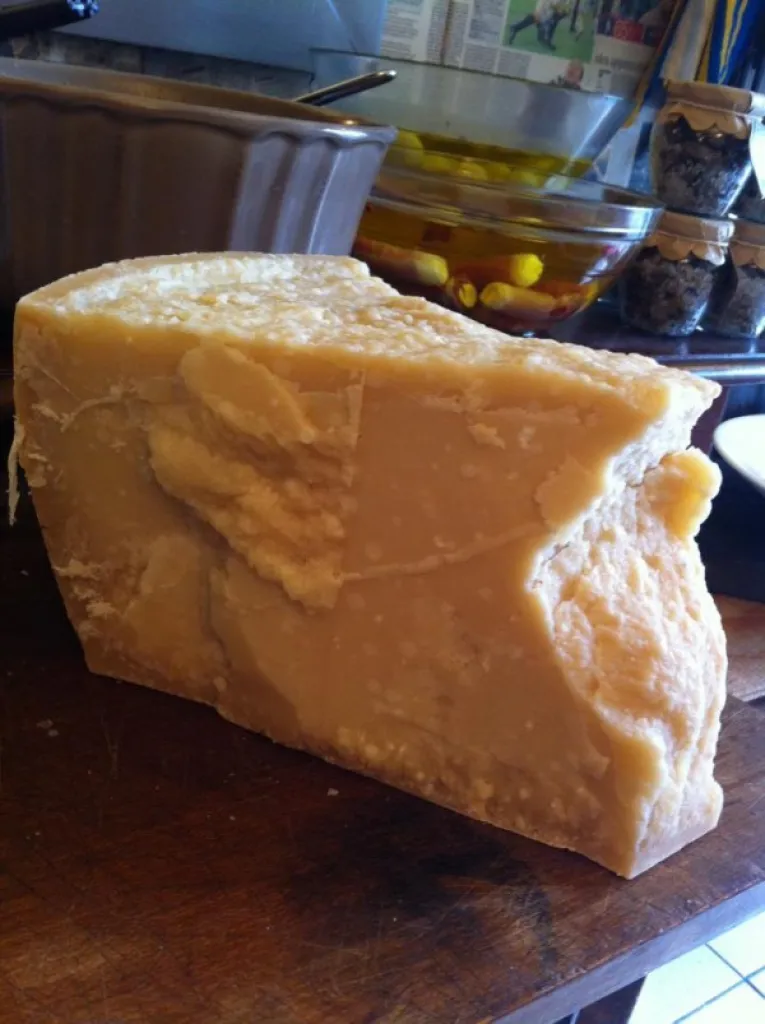 Parmigiano Reggiano DOP, 24 mois d'affinage à la découpe