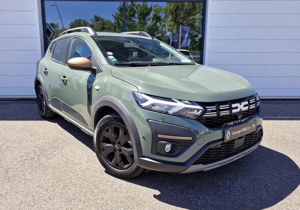 Dacia Sandero Stepway Extreme Tce 90 occasion Pack Confort / Roue de secours / Kaki Lichen près de Toulouse en Occitanie à Plaisance du Touch