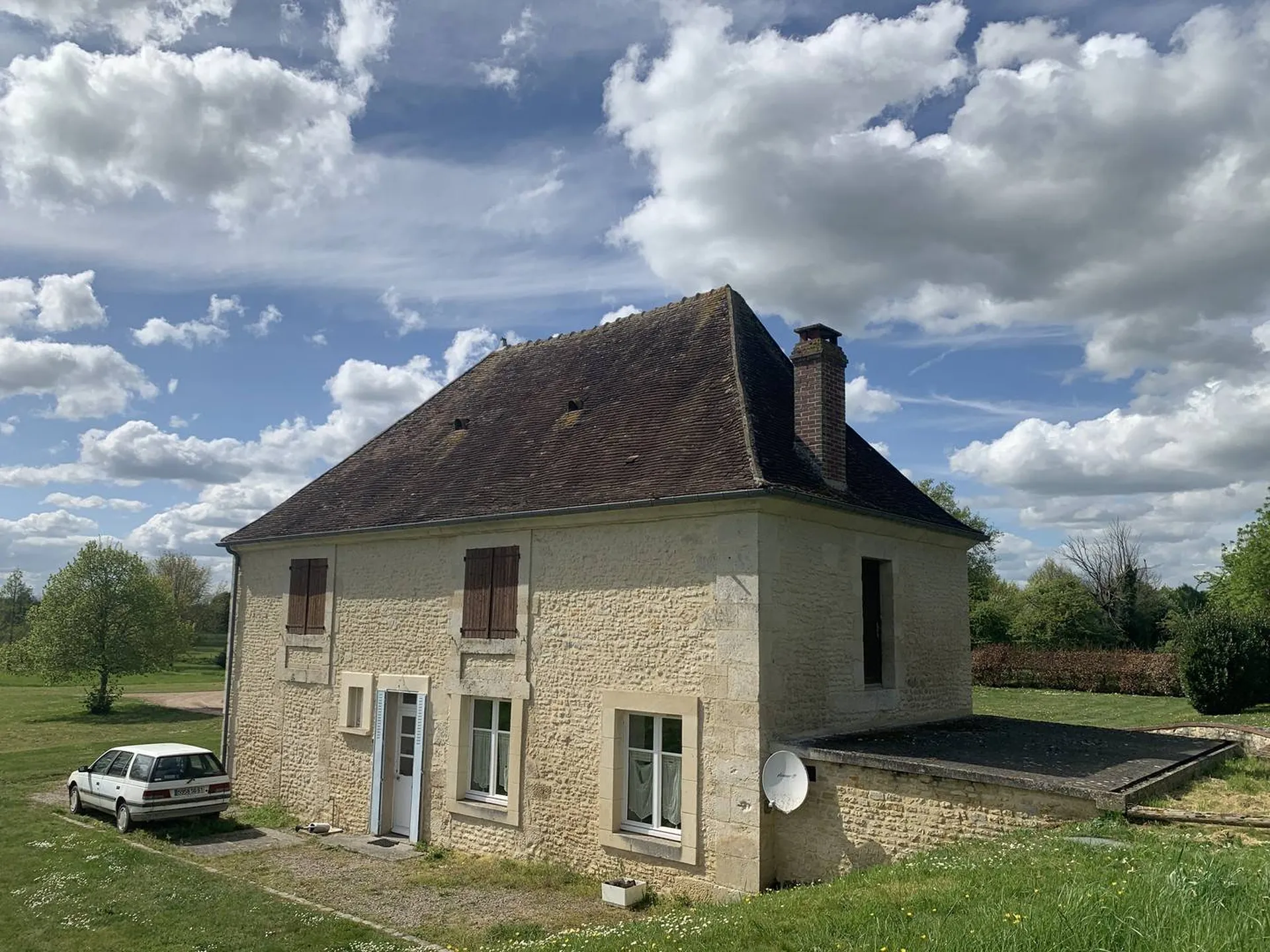 A vendre - Dans l'ORNE (61000) propriété de 8ha80a avec un manoir en colombages et pierres