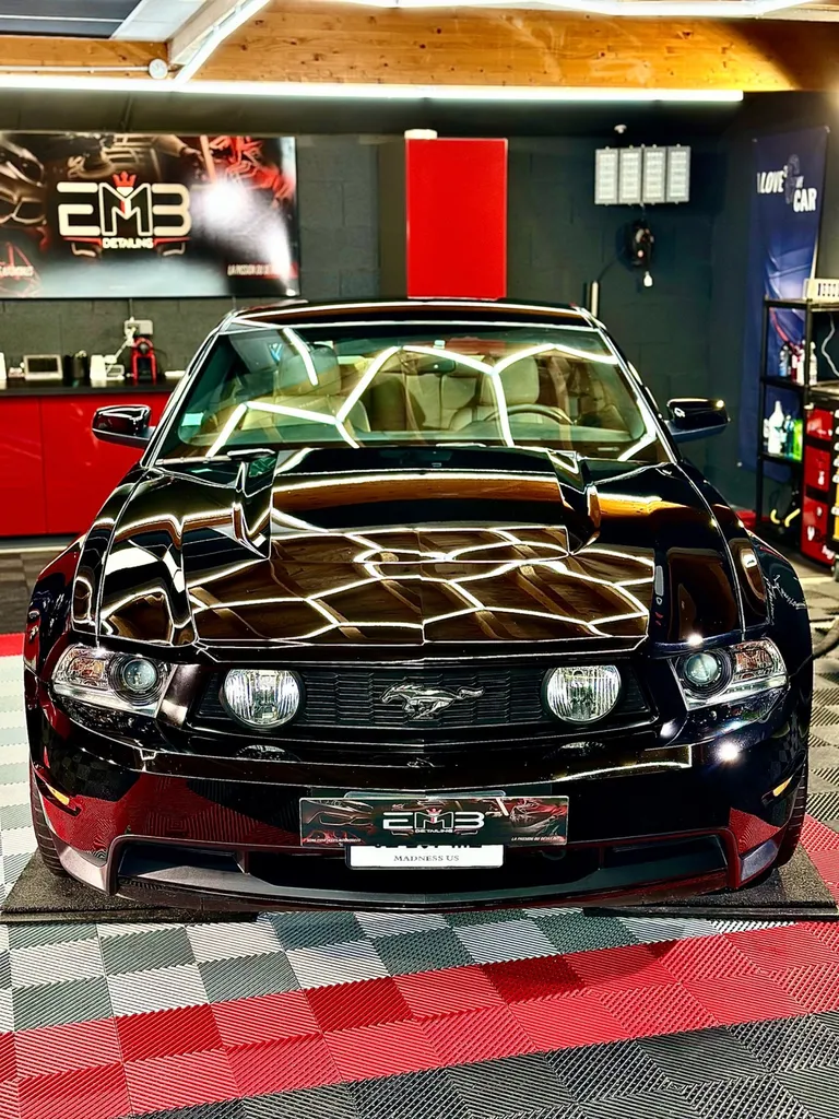 Rénovation carrosserie polissage traitement céramique Lyon Ford Mustang Shelby GT 500