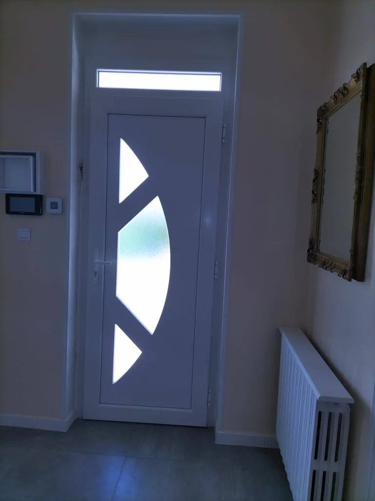  Devis gratuit pour une installation de porte d'entrée en PVC à Villeurbanne