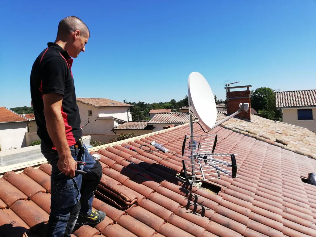 Installation d'antenne Parabole et d'antenne rateau à Fontaine sur Saône