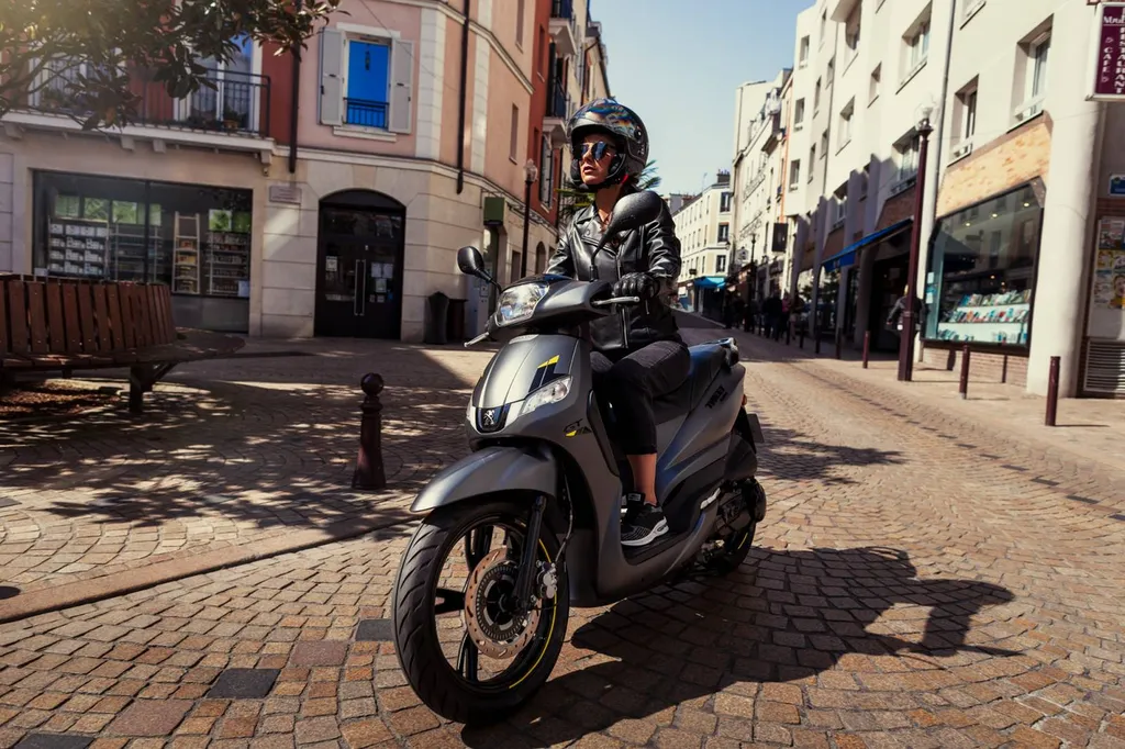 SCOOTER NEUF PEUGEOT TWEET 125 GT EURO 5 TOULON